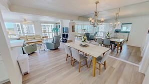 Interior - Spacious ST 1116 w/Seasonal Beach Service for 2 (Destin)
