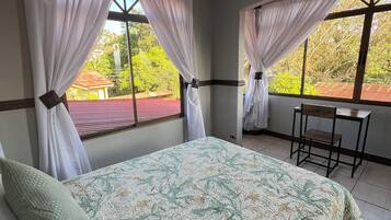 4 sovrum, strykjärn/strykbräda, wi-fi och sängkläder