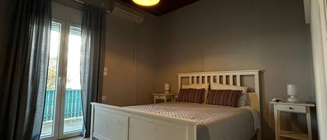 1 bedroom, travel crib, free WiFi, bed sheets