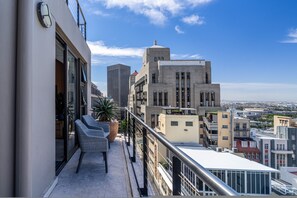 Property grounds - City Center | Mountain Views | The Piazza (Cape Town)