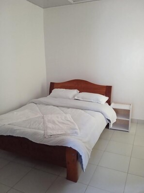 Deluxe Studio - The White House Apartments Kibwezi (Kibwezi)