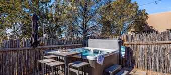 This Home Has Everything! Hot Tub! Big Backyard! AC! Monthly Stays May-July