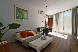 Bügeleisen/Bügelbrett, WLAN, Bettwäsche