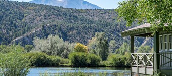 Serene Pondside Townhome w/ Views, Dog Friendly