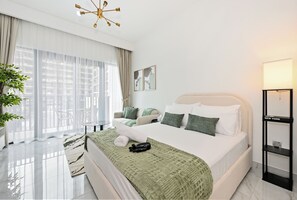 1 bedroom, iron/ironing board, WiFi, bed sheets - Charming apartment in marvelous Dubai with cool AC and gym and pool access (Studio city)