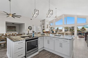 Interior - 🏖️Private Pool - Pet Friendly - Walk to Beach - Sea Esta🏖️ (Destin)