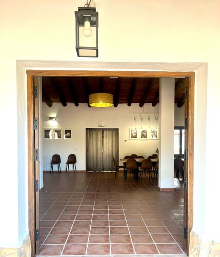 Cerro Caña: Naturaleza, Confort y Exclusividad