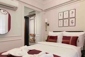 1 bedroom, iron/ironing board, WiFi, bed sheets - Daphne Pera Lotus Room 1 Guest (Beyoglu)