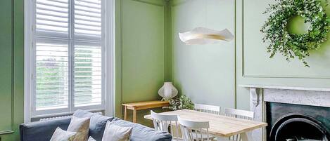 تلفزيون، مكتب