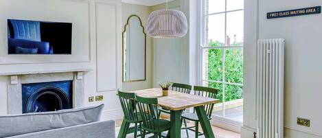 تناول الطعام