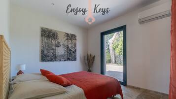 Bügeleisen/Bügelbrett, WLAN, Bettwäsche