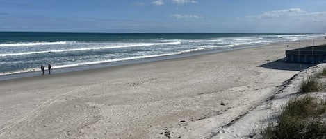 Liegestühle, Strandtücher