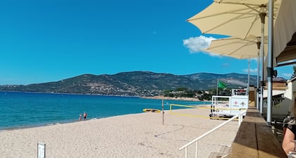 Appartement F2 dans un village situé dans le parc régional de corse.