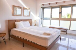 4 chambres, fer et planche à repasser, Wi-Fi, draps fournis