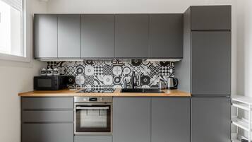 Fridge, microwave, oven, dishwasher