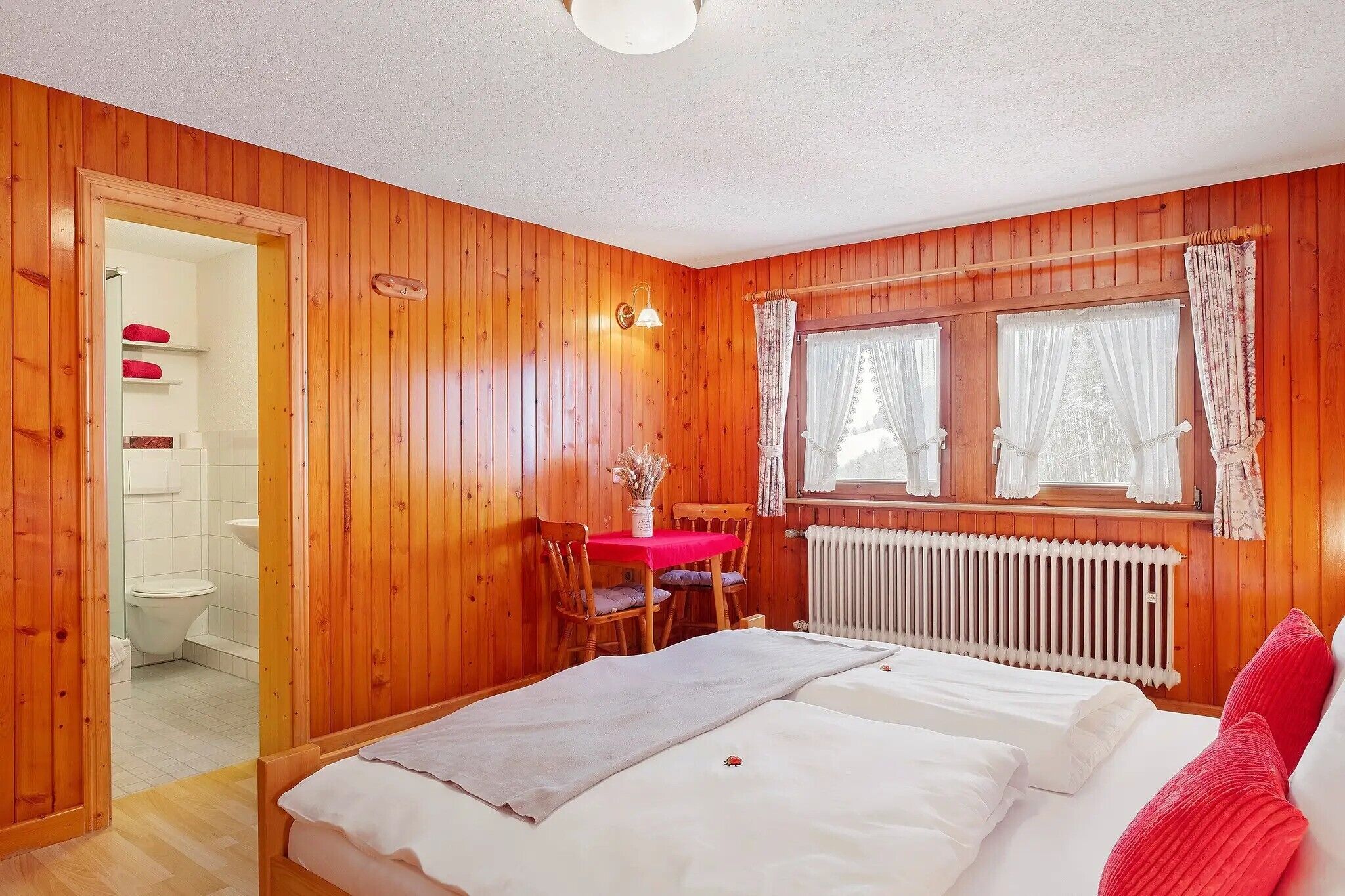 3 habitaciones, wifi y ropa de cama 