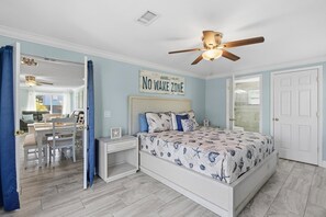 House, Multiple Beds (La Maison Bleue) - La Maison Bleue (New Smyrna Beach)
