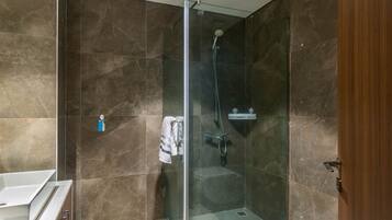 Hårtørrer, håndklæder, Sæbe, Shampoo