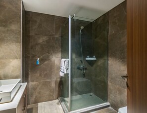 Hårtørrer, håndklæder, Sæbe, Shampoo