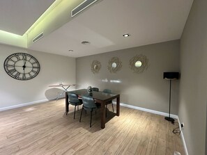 Interior - Peravi Suites at Pearl In The City (Accra)