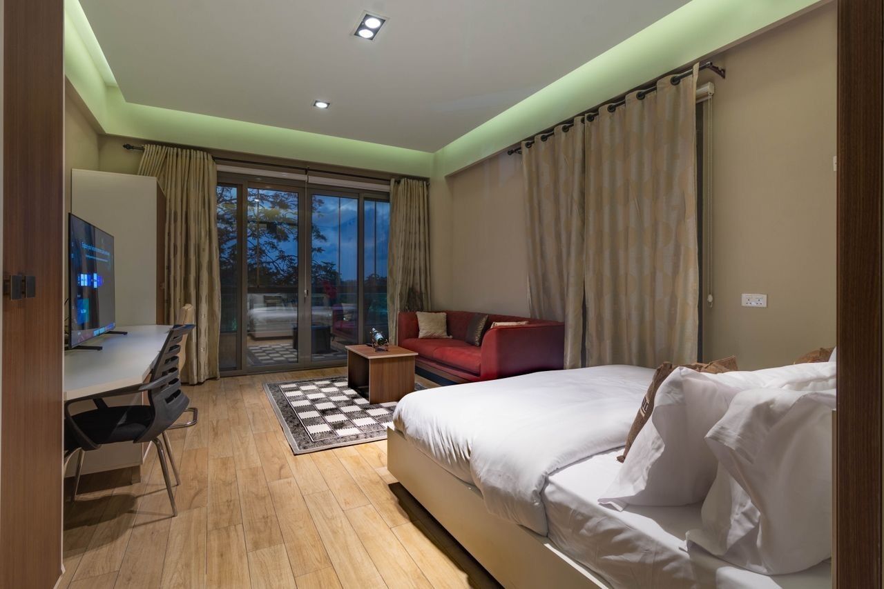 Escrivaninha, espaço de trabalho para notebook