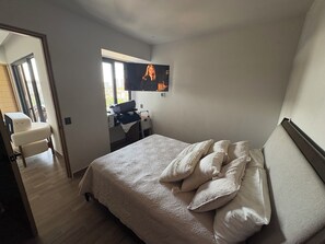 2 bedrooms, iron/ironing board, WiFi, bed sheets - LUXURY APARTMENT IN A TOWER BLOCK WITH SPECTACULAR SUNSETS (Puerto Vallarta)