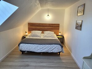 Fer et planche à repasser, Wi-Fi, draps fournis