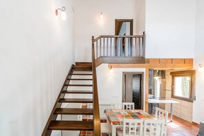 Dining - Country House 'Dehesa de Santa Ursula 3' with Garden and Balcony (Espeja De San Marcelino)