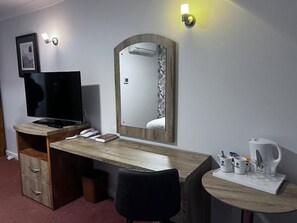 Comfort Double Room | Interior - Ashley Court Hotel (Andover)