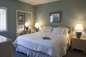 Tabla de planchar con plancha, Internet, ropa de cama