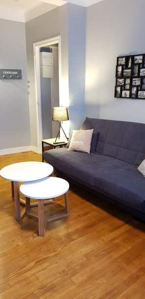 Living area - Cosy, quiet apartment in the heart of Intra-Muros! (Saint-Malo)