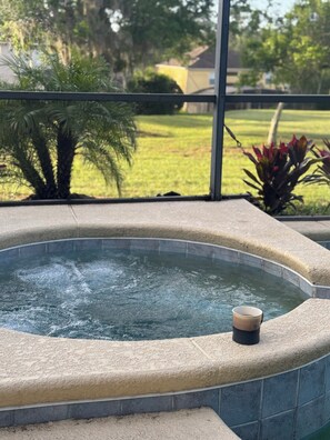 Outdoor spa tub - 5★ New 4BR 3BA - 3 mi to WDW, tropical Pool, Spa with all day sun, Tiki Gameroom (Four Corners)