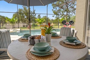 Dining - 5★ New 4BR 3BA - 3 mi to WDW, tropical Pool, Spa with all day sun, Tiki Gameroom (Four Corners)