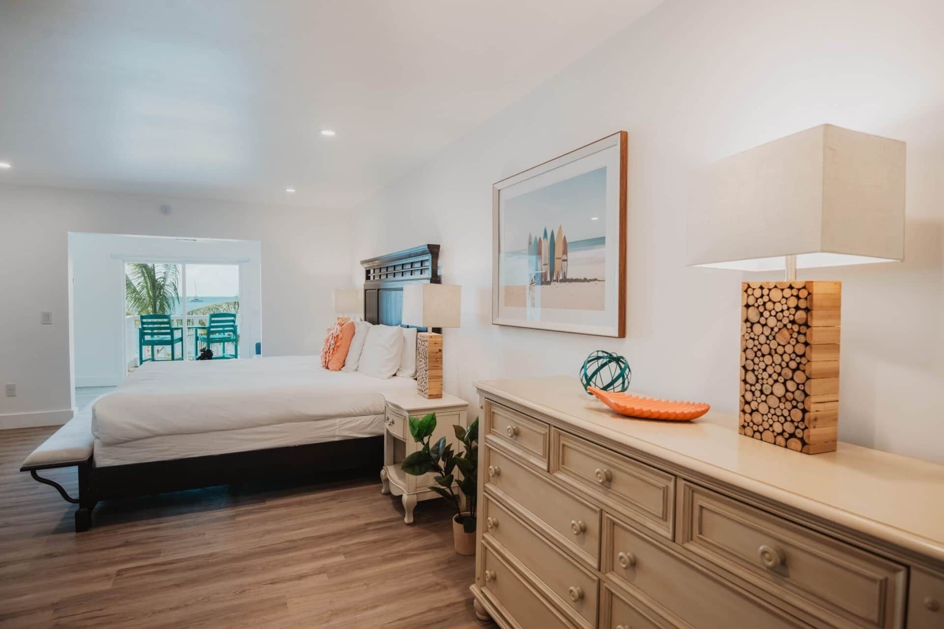 Studio Suite Deluxe, ban công, quang cảnh bãi biển | Màn/rèm cản sáng, truy cập Internet không dây miễn phí 