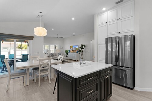 3/2 Courtyard Villa w/ Pool Village of Bonita