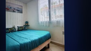 2 bedrooms, iron/ironing board - 50 m seaside apartment, Villa Cerisier rose, Ronce-les-Bains, (La Tremblade)