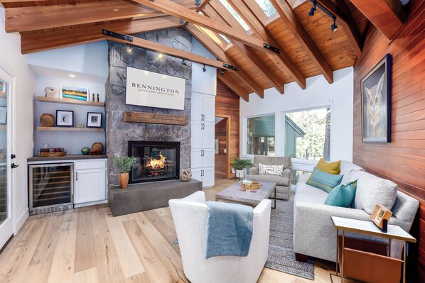 Smart TV, fireplace, ping pong - NEW! Ultimate Sunriver Retreat-REDC40 (Sunriver)