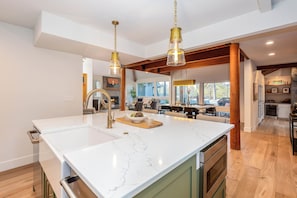 Fridge, microwave, oven, stovetop - NEW! Ultimate Sunriver Retreat-REDC40 (Sunriver)