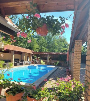 Pool - Family-friendly house with pool, 4 apartments, air conditioning, quiet location in Zamárdi. (Zamárdi)