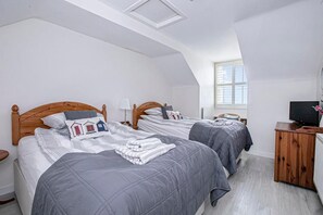 4 bedrooms, iron/ironing board, free WiFi, bed sheets - Sea View Townhouse in Anstruther (Anstruther)