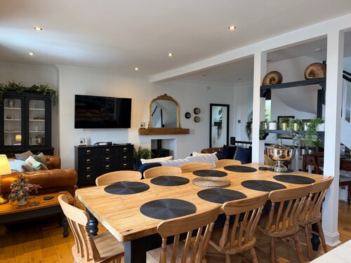 Sea View 4-bed Townhouse, Sleeps 7 in Anstruther