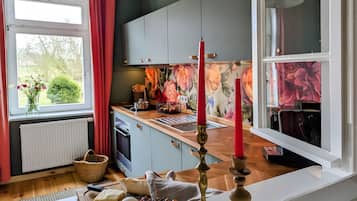 Geladeira, fogão, cooktop, lava-louças