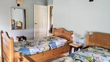 Bügeleisen/Bügelbrett, WLAN, Bettwäsche