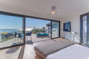 4 室のベッド  ルーム、アイロン / アイロン台、WiFi (無料)、ベッドシーツ