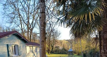 Maison de campagne « Maison Pittoresque, Chalet » avec terrasse privée, jardin et climatisation