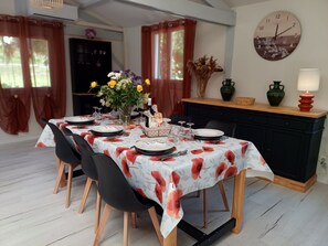 Dining - Charming 2-Epis Rated "Chalet du Bosc" House with Garden and Air Conditioning (Montcuq-en-Quercy-Blanc)
