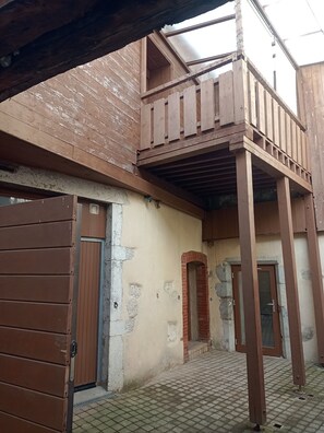 Exterior detail - Cosy B&B in the heart of Seyssel (Seyssel)