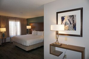 Free WiFi, bed sheets - 2BR Executive Suite w/ Kitchen & Lounge (Columbia)