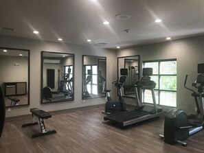 Fitness facility - 2BR Executive Suite w/ Kitchen & Lounge (Columbia)