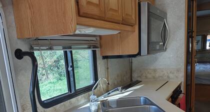 32 foot 2-bedroom recreational vehicle with AC in Templeton